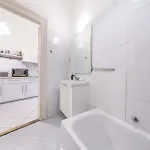 Apartment Ergola - Spacious Cozy 2 Big Downtown Budapest