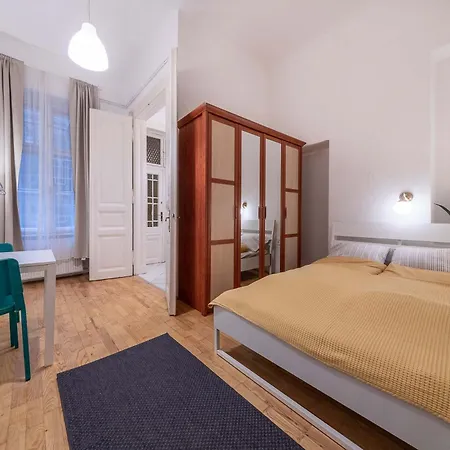 Ergola - Spacious Cozy 2 Big Downtown Budapeszt