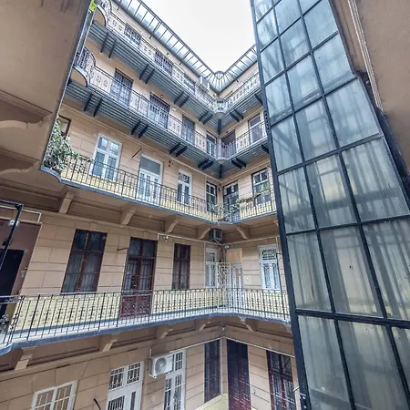 Ergola - Spacious Cozy 2 Big Downtown Apartament *