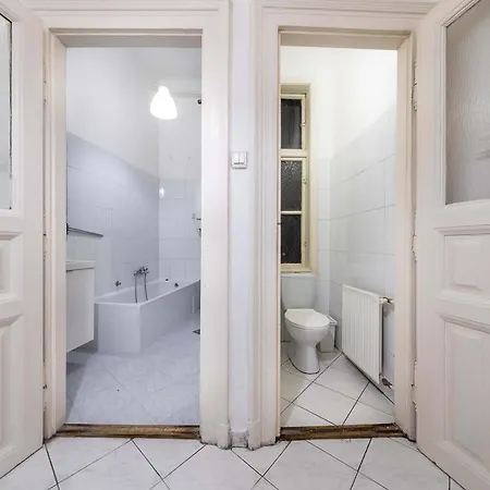 Apartamento Ergola - Spacious Cozy 2 Big Downtown Budapeste