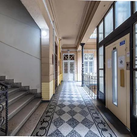 Ergola - Spacious Cozy 2 Big Downtown