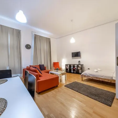Apartamento Ergola - Spacious Cozy 2 Big Downtown